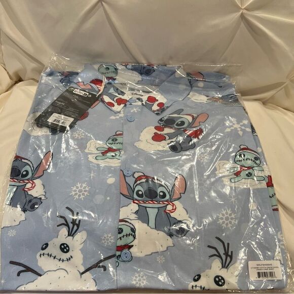 SALE Loungefly Disney Lilo and Stitch Holiday Snow Angel Unisex Camp Shirt NWT - Picture 7 of 9